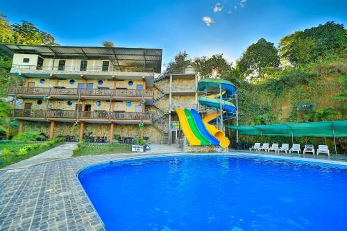 Peldbaseins, Confort Hotel Pichanaki in Pichanaqui