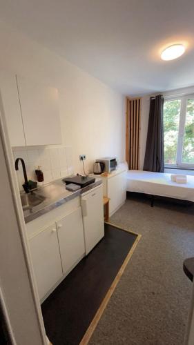 European District Hostel 2