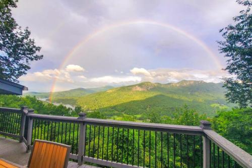 Young's Mountain Hideaway, Lake Lure
