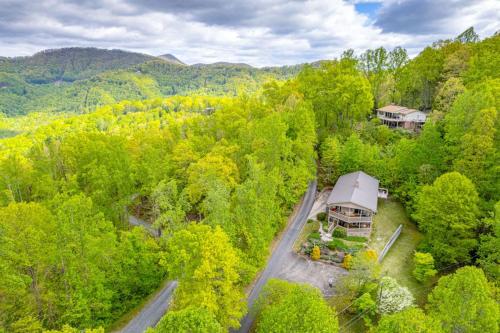 Come Up for the Air in Forest Hills (NC)