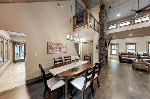 Chateau Boylston in Pisgah Forest, USA