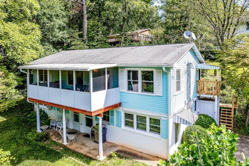 Hood Upper in Lake Junaluska, USA