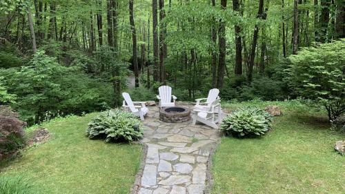 Hickory Creek Hideaway in Maggie Valley, USA