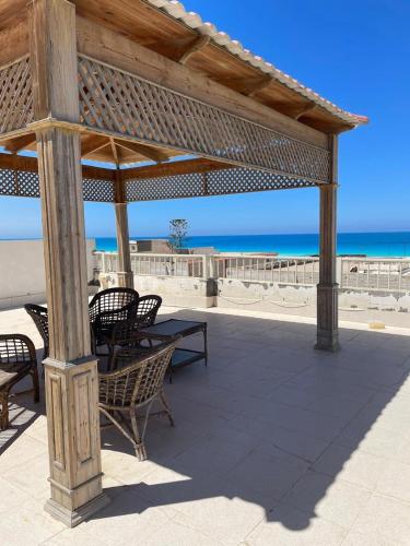 شاليه في قريه زمرده Vacation Home at Zomoroda Village- North Coast – khách sạn tại Nga Elsnagra