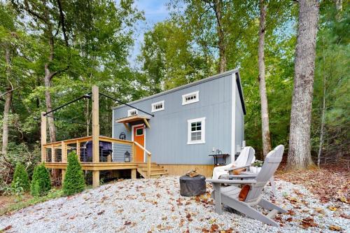 Cozy Lakeview Cottage in Mills River (NC)