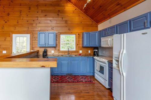 Bear Print Mountain Lodge in Waynesville, USA