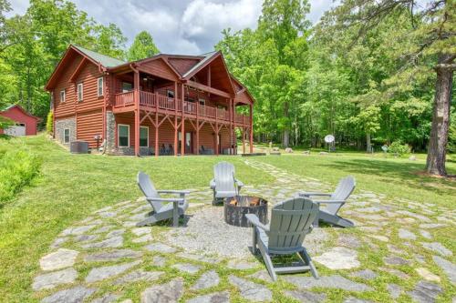 Lakefront Cabin & Cozy Lakeview Cottage in Mills River (NC)
