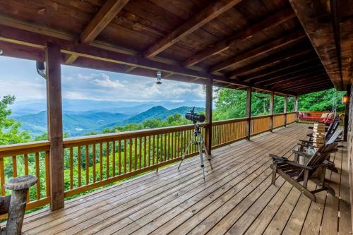 Lazy Bear Lookout in Forest Hills (NC)