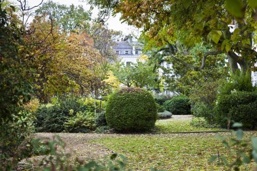 Gledhow Gardens - image 14