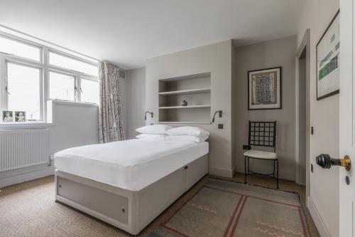 Charlwood Place by onefinestay - image 3