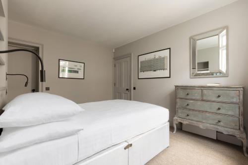 Charlwood Place by onefinestay - image 10