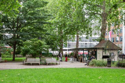 Red Lion Square - main image