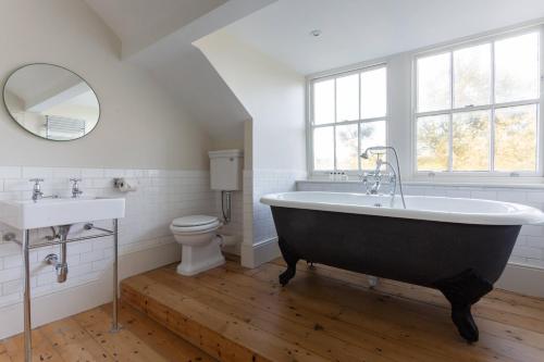 Canonbury Park North II - image 3