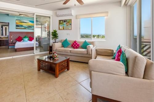 Beachfront Vacation Condos, Palmarito Beach, Vivo Resorts in Chano