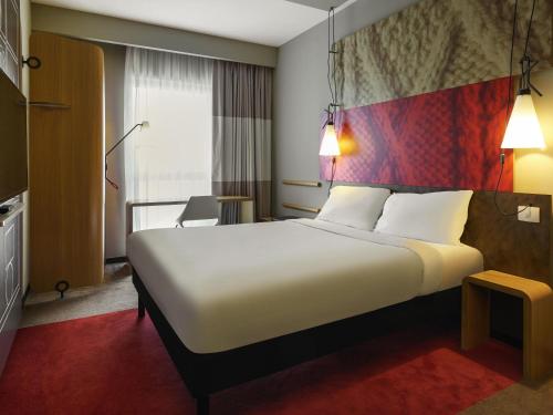 Ibis London East Barking near Dagenham East Tube Station