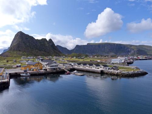 Værøy Brygge Hotell in Kvalnes
