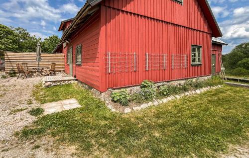 . Stunning Home In Öxabäck With Wifi