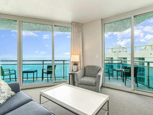 Large 2BR at Oceans One Resort with Best Ocean View – khách sạn tại Khac