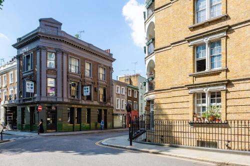 Ladbroke Grove XV - image 5