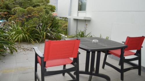 The Central Nook - Walk to town - Mountain views - image 3