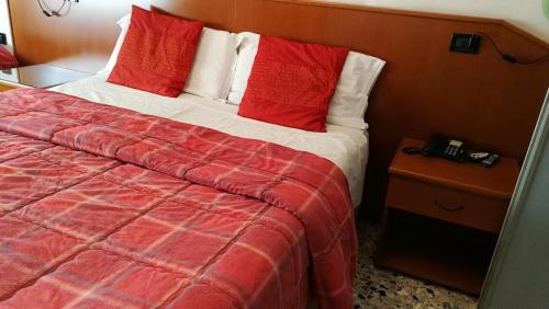  Ristorante Albergo Roma, Pension in Legnano bei Parabiago