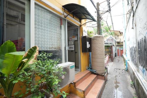 zNap Khaosan 