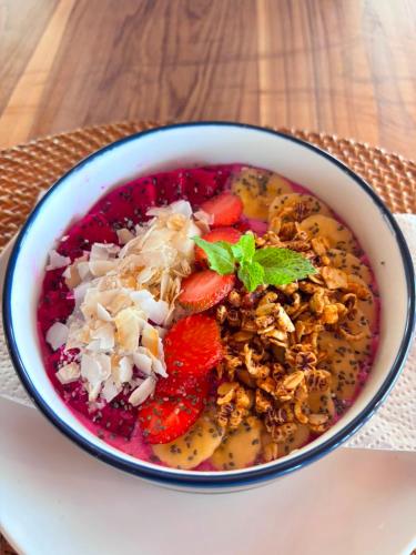 Food and beverages, Giri Rose Boutique Hotel in Selebung
