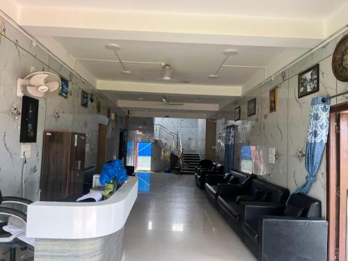 Panthanibas momochitte in Bakkhali