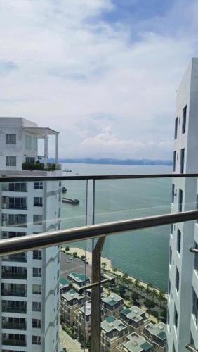 La Mer Bayview Studio - Sapphire Ha Long – khách sạn tại Cảng Hòn Gai