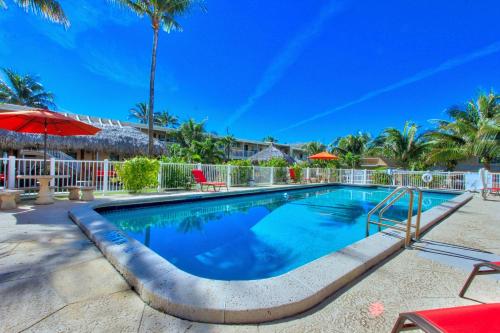 Úszómedence, Oceans Beach Resort & Suites in Pompano Beach