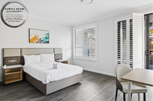 Ensuite Bathroom Comfort Double Bed at Central Cabramatta in Warwick Farm