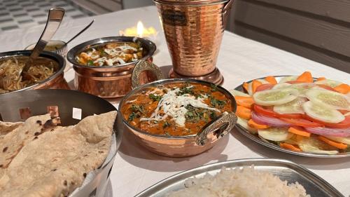 Restaurant, Hotel Dev Darshan in Uttarkashi