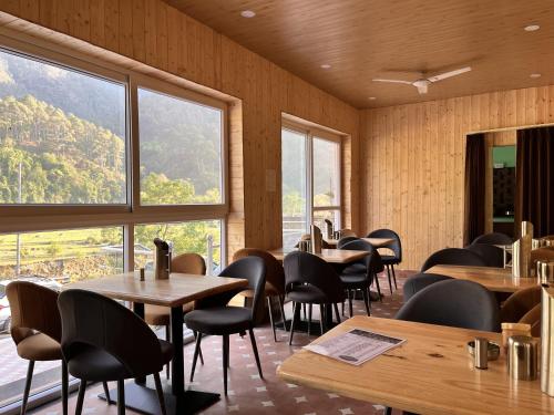 Restaurant, Hotel Dev Darshan in Uttarkashi