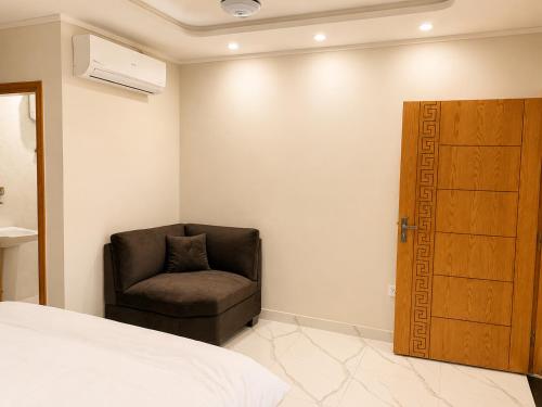 2-Bedroom Apartment near Islamabad International Airport Pick and Drop - image 12