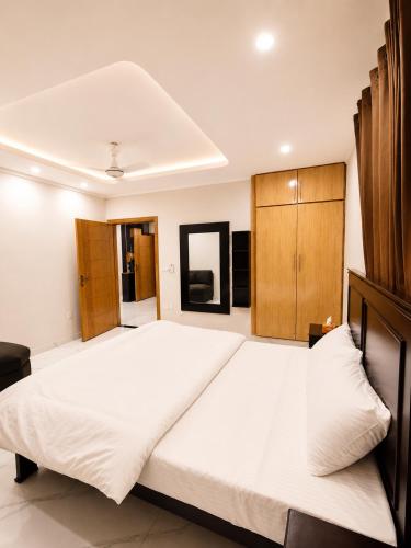 2-Bedroom Apartment near Islamabad International Airport Pick and Drop - main image