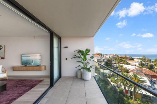 Luxury Apartment with Iconic Tamarama Views - image 9