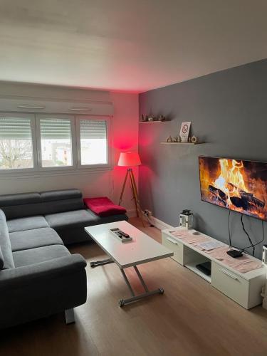 Appartement spacieux avec vue sur la Tour Eiffel in Безон