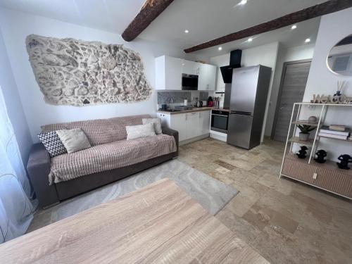 Charmant appartement rénové au cœur du Vieil Antibes