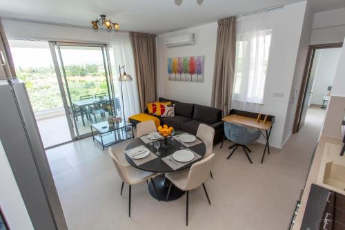 BlueStar Limassol Suites in Kato Polemidia