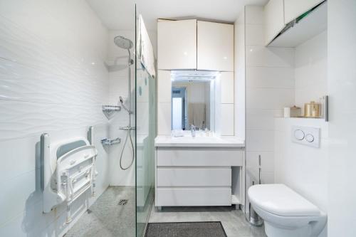 Magnificent one-bedroom apartment - image 2