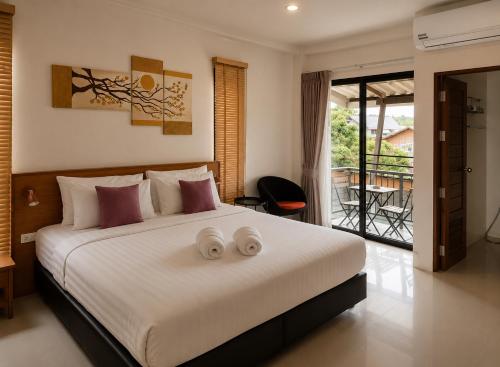 1 king bed, 1 queen bed