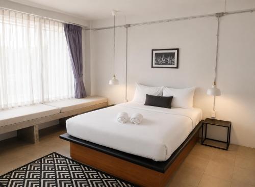 1 queen bed