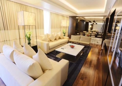 Tesis özellikleri, Avari Tower Karachi in Karaçi