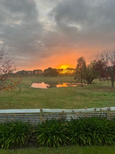 Campaspe Valley View 20 acres Farm Stay in Metcalfe