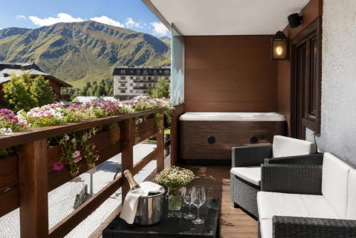 Cervinia Ski Apartment Francois - Private Hot Tub Terrace, Central Location