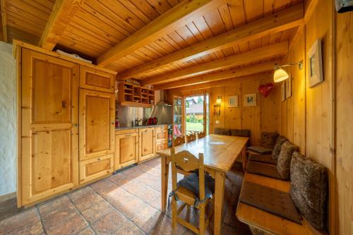 keuken, Chalet Pierre Blanche in Nendaz