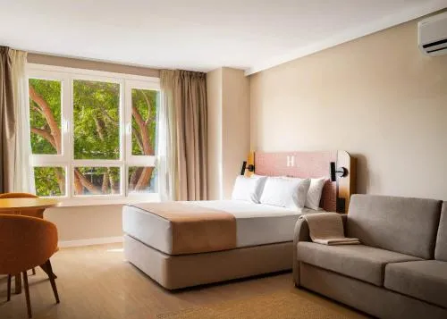 Limehome Valencia Gran Via del Marques photo 2