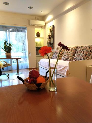 Elegant Quiet Apartment near Hilton Conrad, Atenas