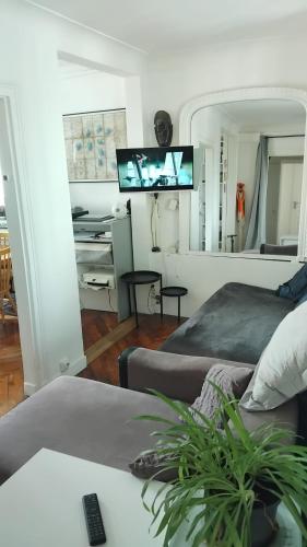 Charming apartment in Les Batignolles