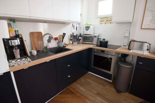 Charming apartment in Les Batignolles - image 9